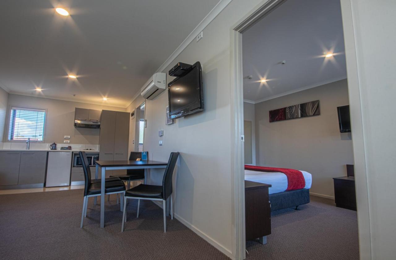 Amity Court Motel ストラトフォード エクステリア 写真