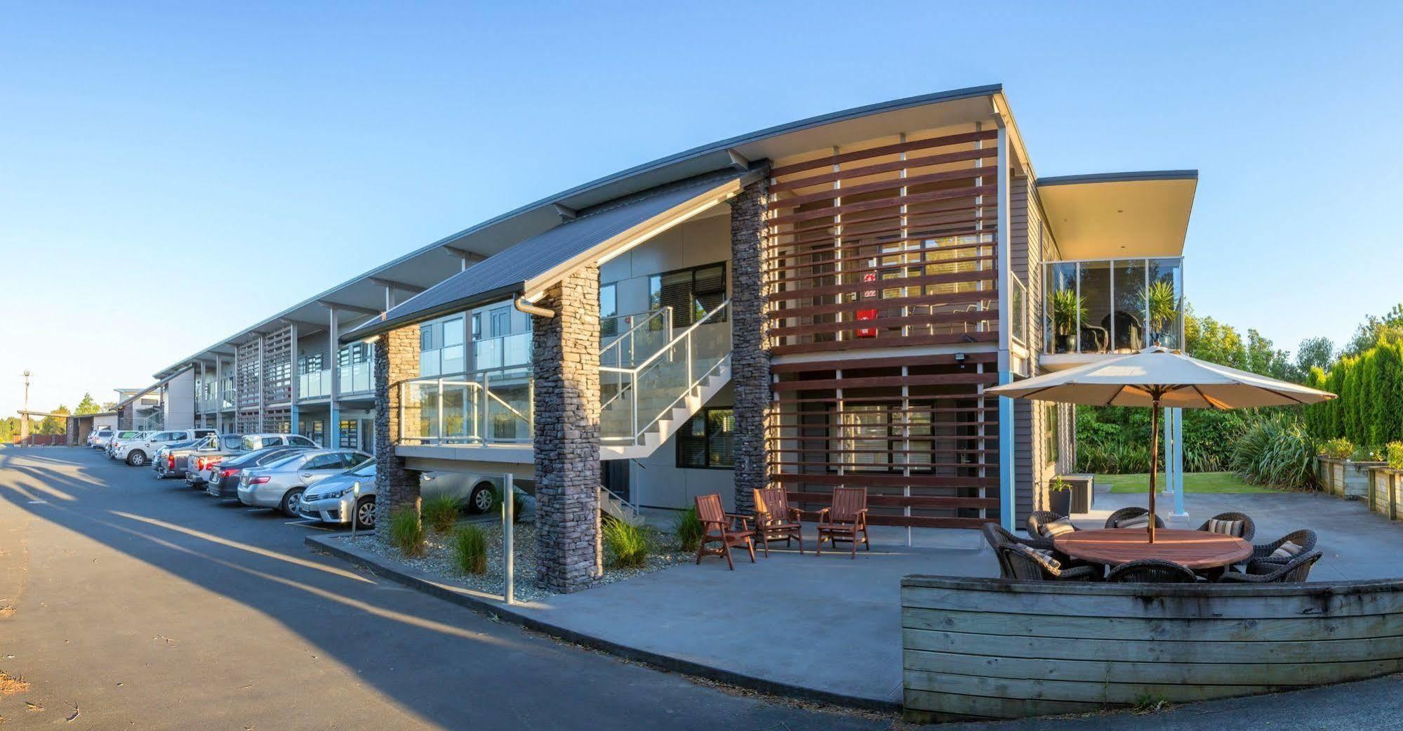 Amity Court Motel ストラトフォード エクステリア 写真
