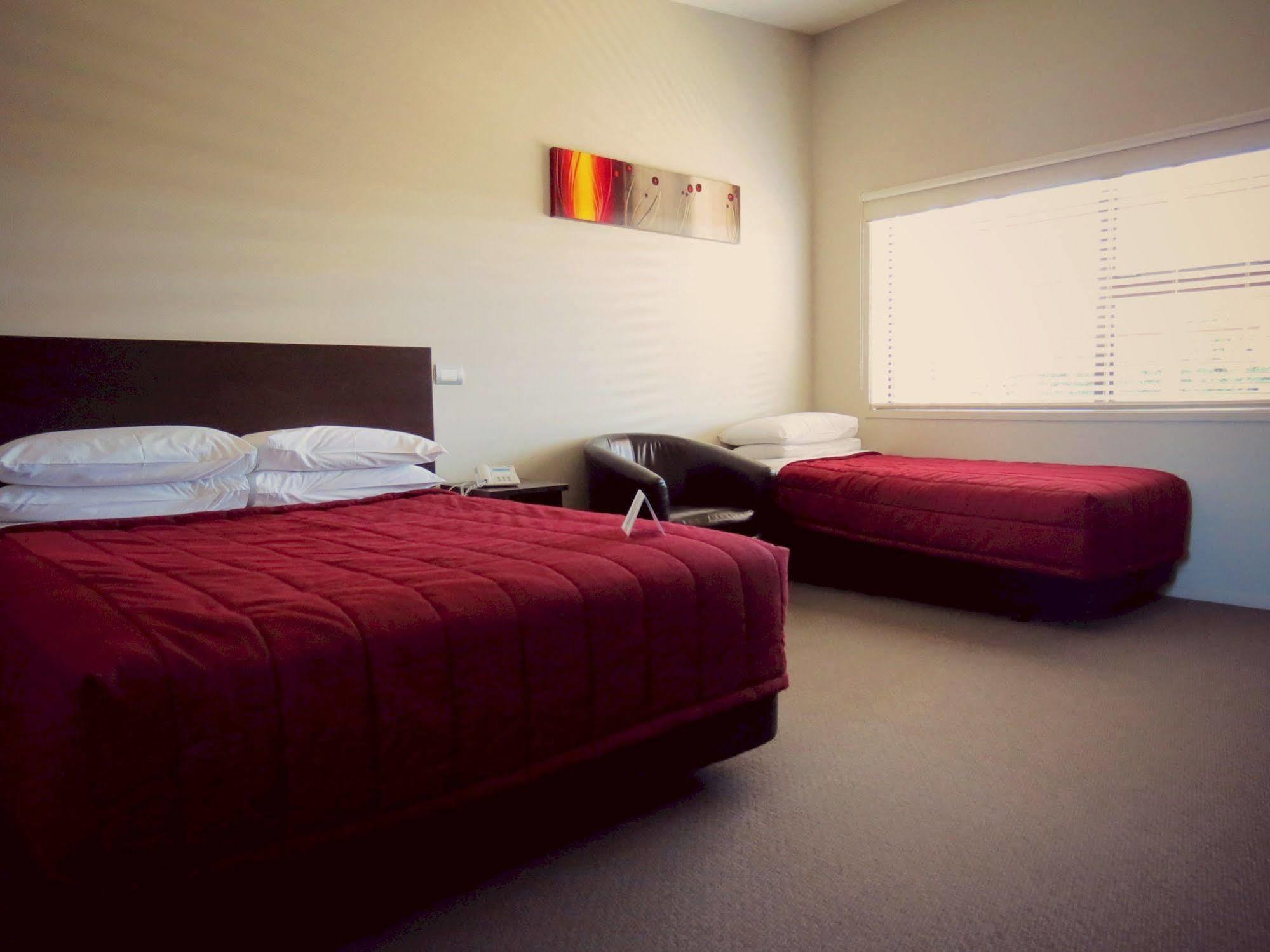 Amity Court Motel ストラトフォード エクステリア 写真