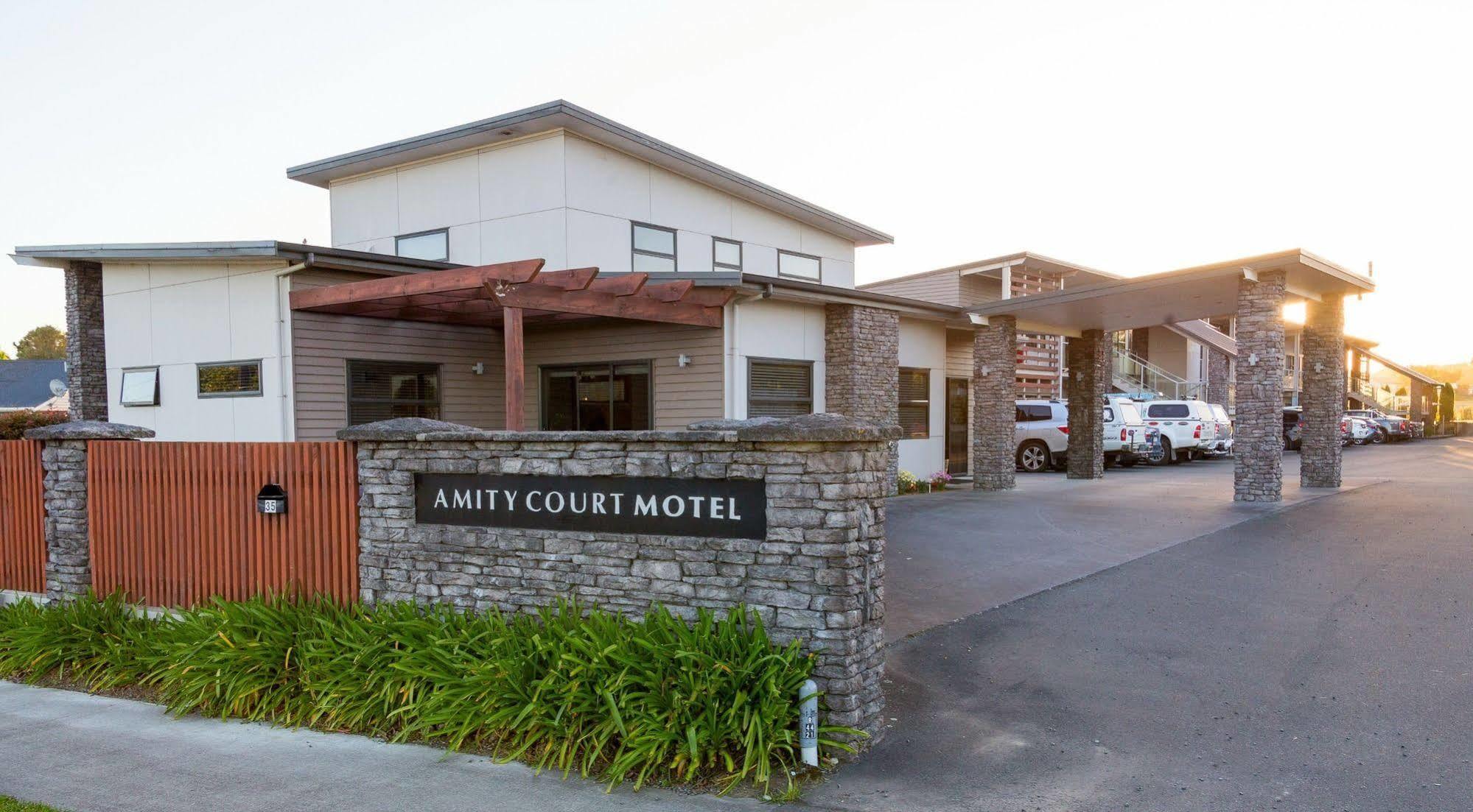 Amity Court Motel ストラトフォード エクステリア 写真
