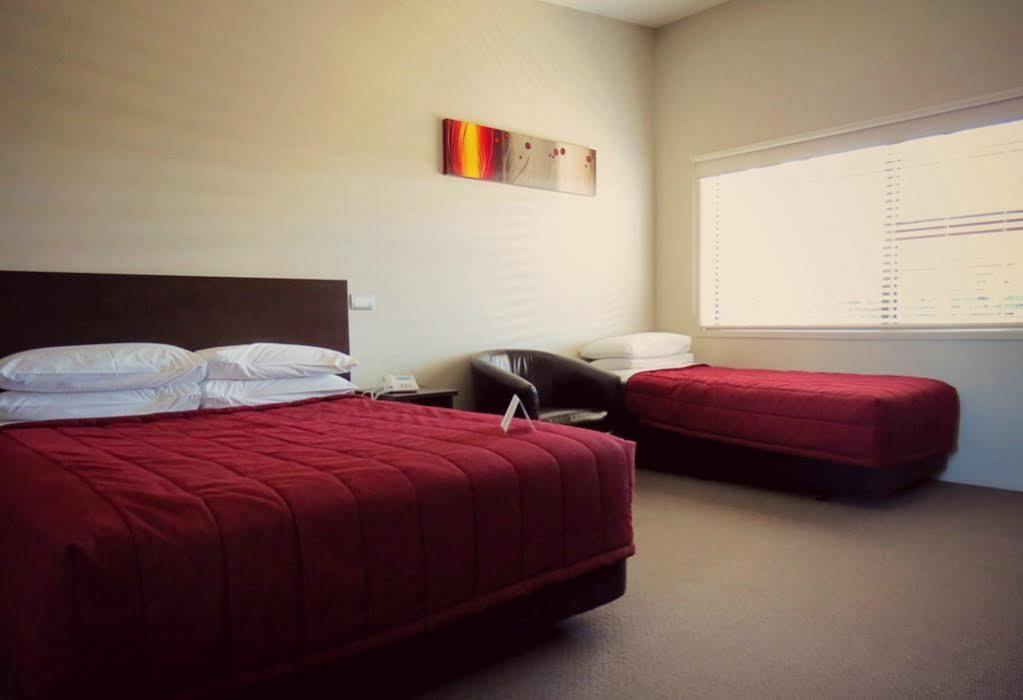 Amity Court Motel ストラトフォード エクステリア 写真